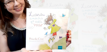 Ouça entrevista com Priscila Cruz, autora do livro infantil “Luana, a menina que sabia voar”