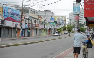 Vitória (ES) - Grande parte do comércio permanece fechado em Vitória.  (Tânia Rêgo/Agência Brasil)