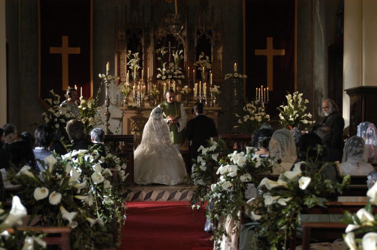 Começa o casamento de Leôncio e Malvina