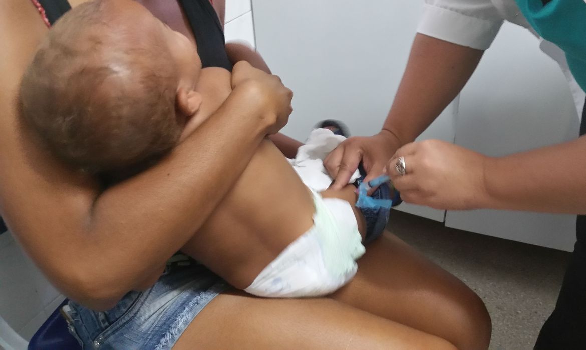 Recife - Começa vacinação contra o vírus H1N1 na capital pernambucana (Sumaia Villela/Agência Brasil)