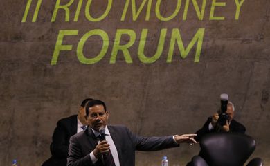 O vice-presidente da República, general Hamilton Mourão, fala durante o 2º Rio Money Forum, na Fundação Getúlio Vargas, no Rio de Janeiro.