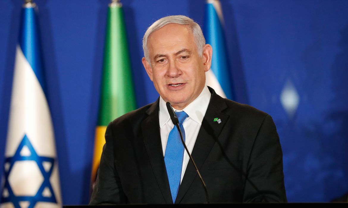 O primeiro-ministro de Israel, Benjamin Netanyahu, durante declaração conjunta com o presidente da República, Jair Bolsonaro, em Jerusalém.