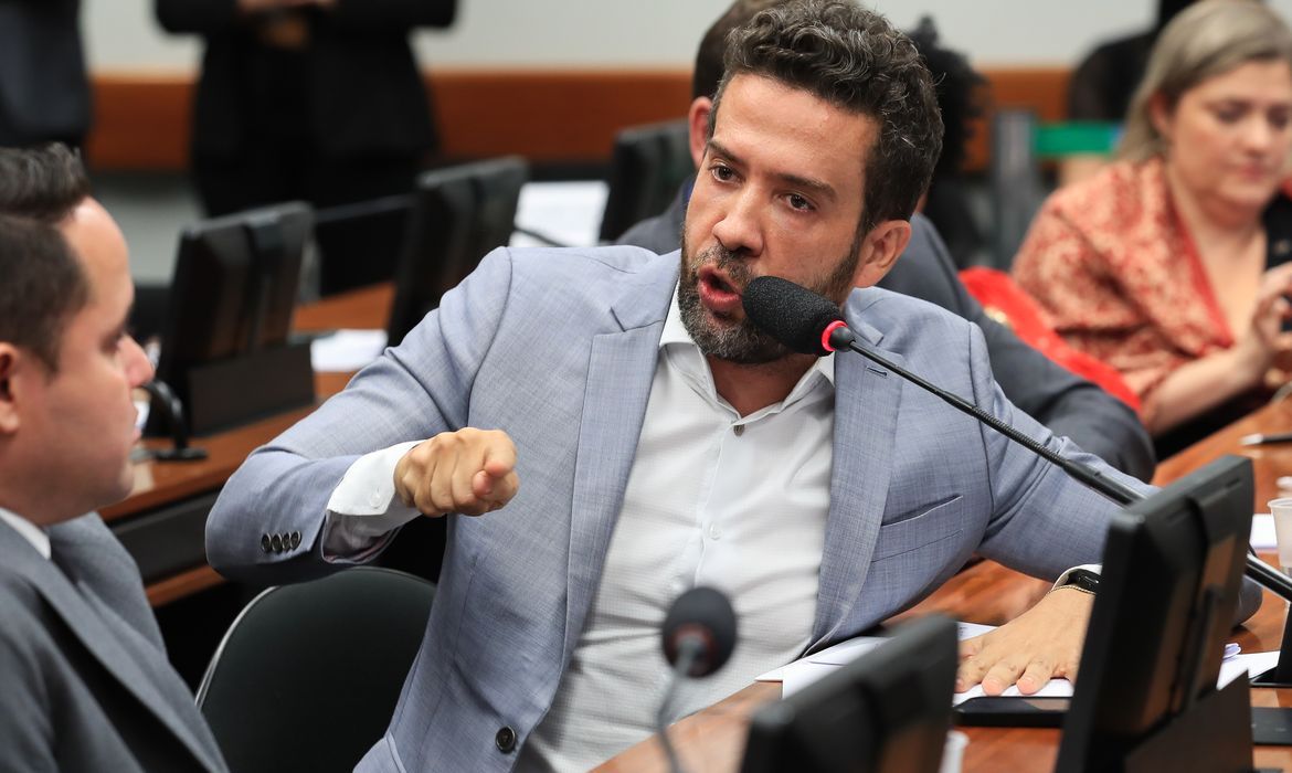 Brasília (DF) 05-06-2024 Reunião do conselho de ética. Uma sessão com várias confusões. O relatório do deputado Guilherme Boulos foi aprovado em favor do deputado André Janones. Foto Lula Marques/ Agência Brasil