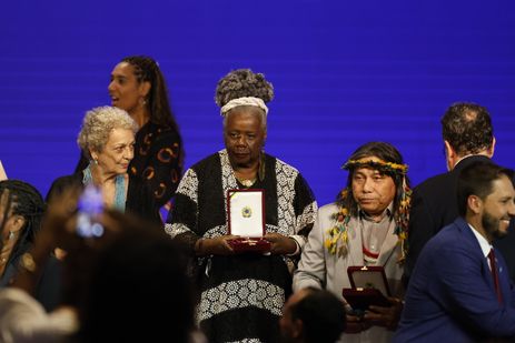 Rio de Janeiro (RJ), 20/05/2025 – Escritores Conceição Evaristo e Daniel Munduruku recebem a Ordem do Mérito Cultural, no Palácio Gustavo Capanema. Foto: Fernando Frazão/Agência Brasil
