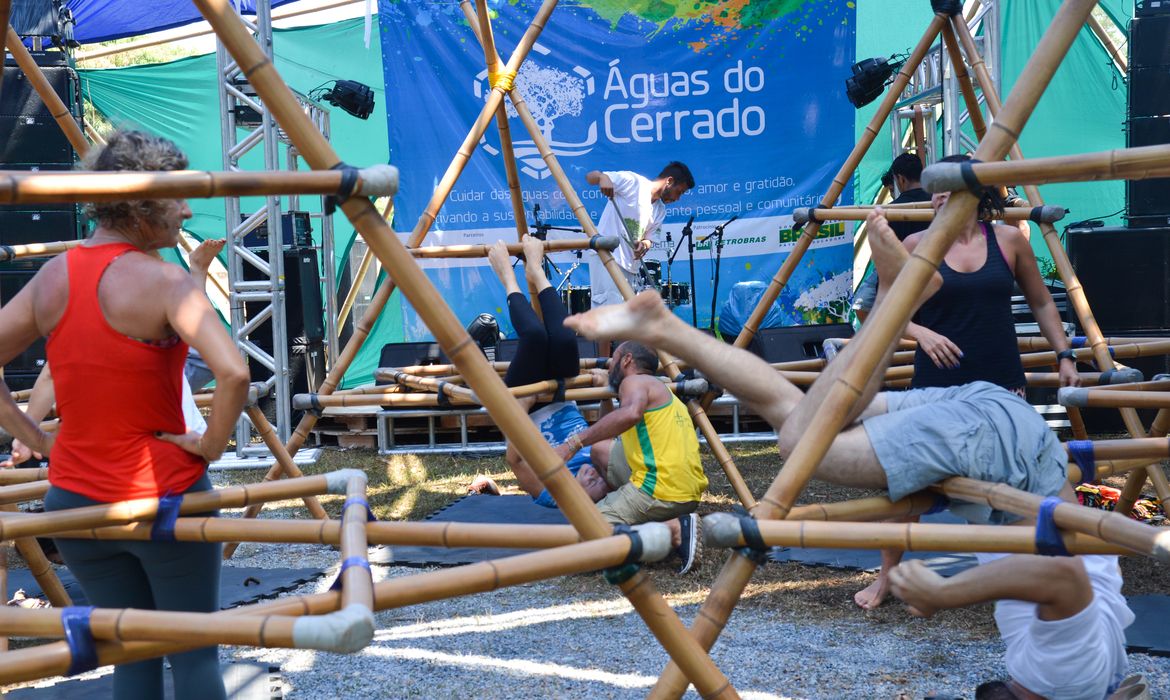 A Virada do Cerrado oferece a oficina de arte, Oficina Bambu, no complexo Cultural Funarte em Brasília (Antonio Cruz/Agência Brasil)