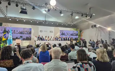 Brasilia 18/11/2025 - Países formam bloco em apoio ao mapa do caminho para eliminação dos fósseis na COP30.
Foto: COP30