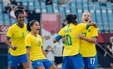 seleção feiminina brasileira goleia China na estreia em Tóquio - Olimpíada - em 21/07/2021