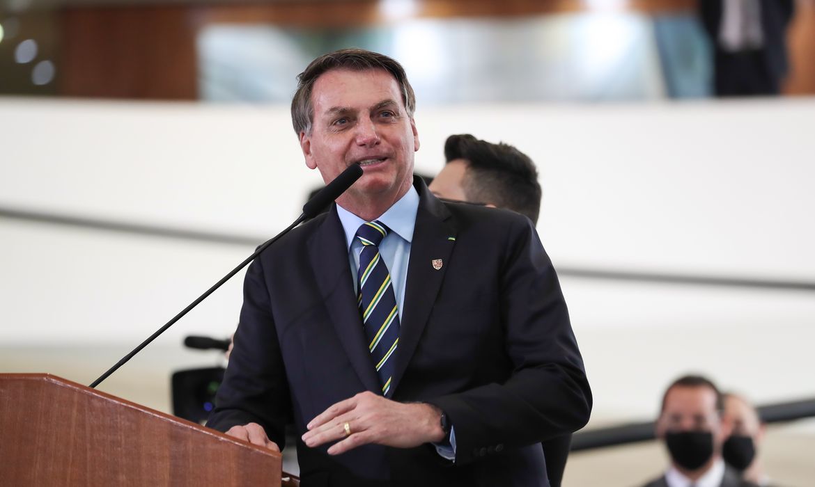 O presidente da República, Jair Bolsonaro, fala durante a solenidade de Posse dos ministros  das Comunicações e da Ciência, Tecnologia e Inovações
