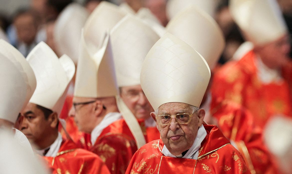 Cardinal Antonio Maria Veglio attends the Holy Mass, celebrated for the election of the new pope, presided over by the Dean of the College of Cardinals, Cardinal Giovanni Battista Re, in St. Peter’s Basilica, at the Vatican, May 7, 2025. REUTERS/Murad Sezer