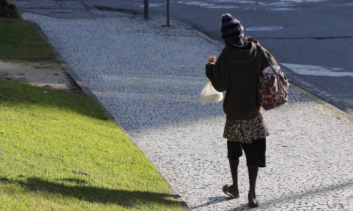 População vulnerável em situação de rua durante período de frio intenso