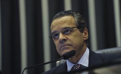 Brasília - O ministro do Turismo, Henrique Eduardo Alves, é alvo da Operação Catilinárias. A  PF cumpre mandados no Distrito Federal e em sete estados (José Cruz/Agência Brasil)