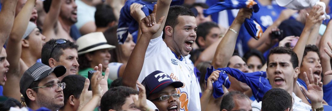 Torcida do Cruzeiro acompanha o time. Arquivo: 08/09/2013