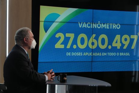 O ministro da Saúde, Marcelo Queiroga, participa do programa Sem Censura, na TV Brasil