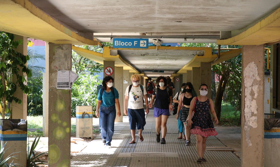 Retorno das aulas presenciais na Universidade de São Paulo - USP.