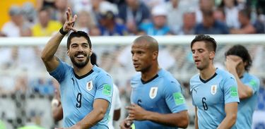 Uruguai e Rússia buscam primeira colocação no grupo A