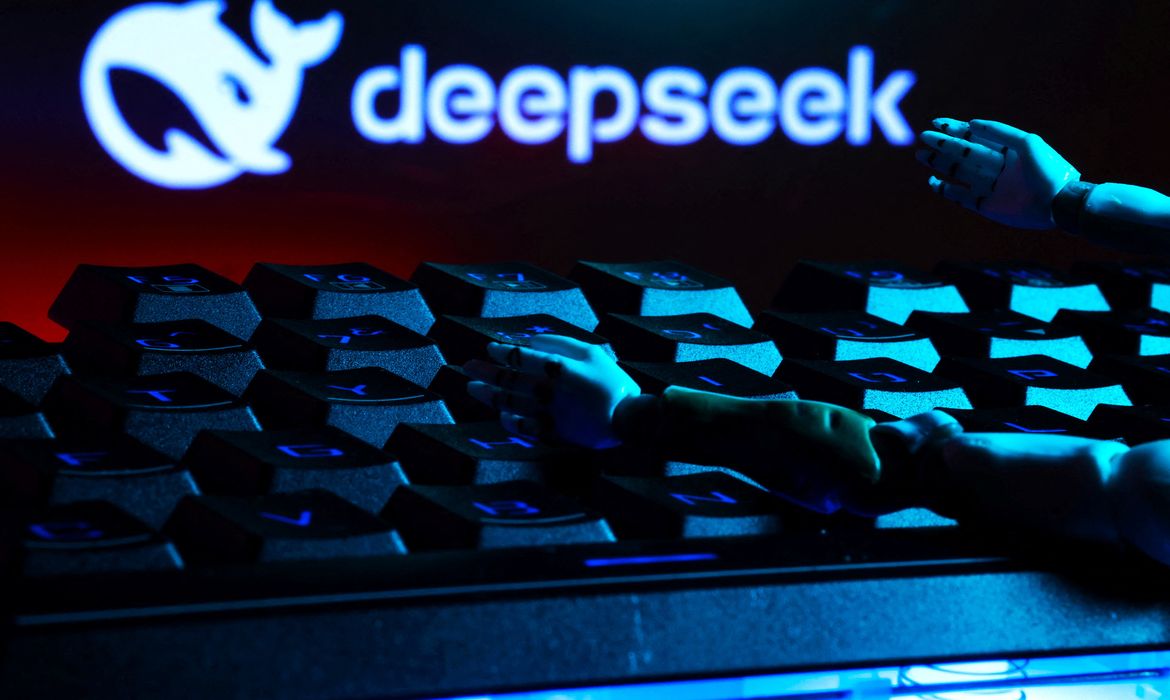 Ilustração de logo da DeepSeek
27/01/2025
REUTERS/Dado Ruvic
