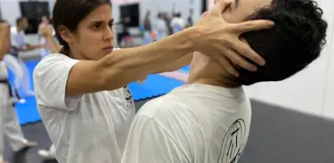 Krav Magá - Aulas de artes marciais para mulheres