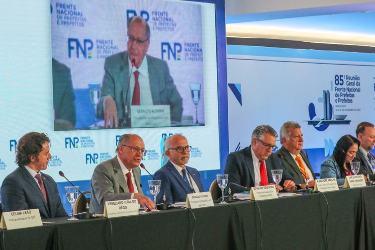 Alckmin confirma transferência de R$ 8,7 bilhões a municípios | Agência  Brasil