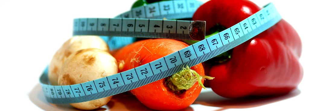 A nutricionista orienta a reavaliação dos hábitos alimentares, principalmente, os familiares para diminuir casos de sobrepeso e obesidade