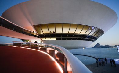 Niterói (RJ) - O Museu de Arte Contemporânea foi reaberto  após um ano de reformas. O prédio foi projetado pelo arquiteto Oscar Niemeyer (Fernando Frazão/Agência Brasil)