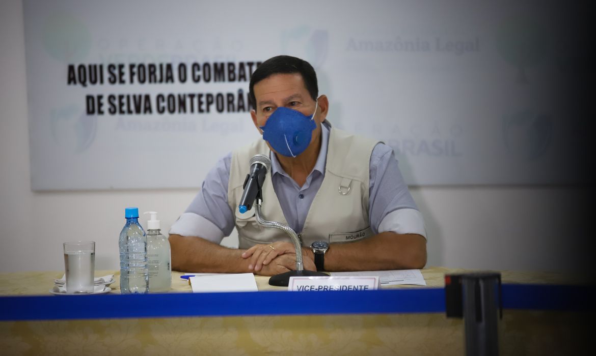 (Porto Velho - RO, 08/06/2020) Vice-Presidente da República, Hamilton Mourão durante viagem ao estado de Rondônia.

Foto: Romério Cunha/ VPR