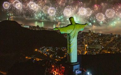 Queima de fogos de artifício no Rio de Janeiro - Réveillon 2020