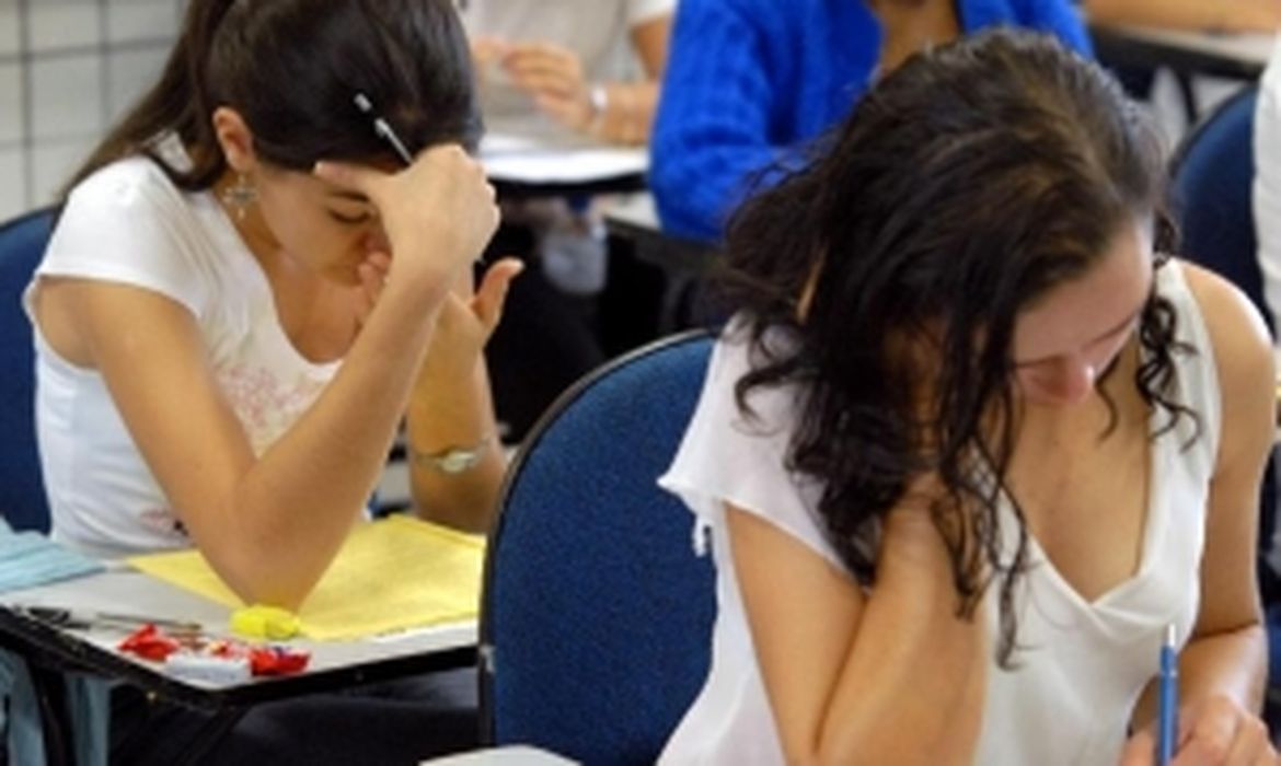 Hora do Enem: estudantes sem internet têm até sexta para pedir vaga em simulado | Agência Brasil