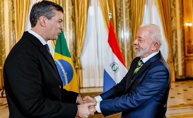 Presidente da República, Luiz Inácio Lula da Silva, durante encontro com o Presidente da República do Paraguai, Santiago Peña. Residência Oficial do Brasil, Buenos Aires, Argentina
 Foto: Ricardo Stuckert