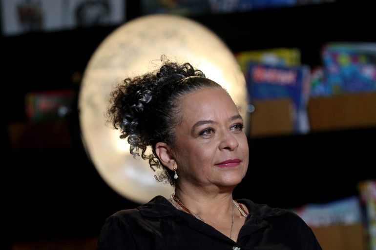 Rio de Janeiro (RJ), 05/10/2023 - A escritora Ana Maria Gonçalves durante gravação do programa Trilha de Letras, da TV Brasil, na biblioteca da Maison de France, centro da cidade. Foto:Tânia Rêgo/Agência Brasil