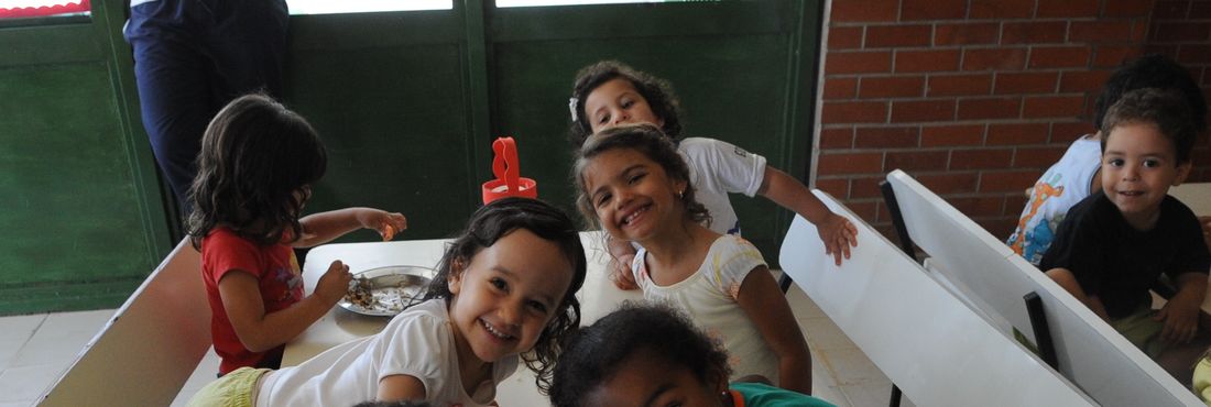 Pré-escola A pré-escola passa a ser etapa escolar obrigatória a partir de 2016