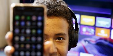 Crianças influenciadoras ou trabalhadores informais? 