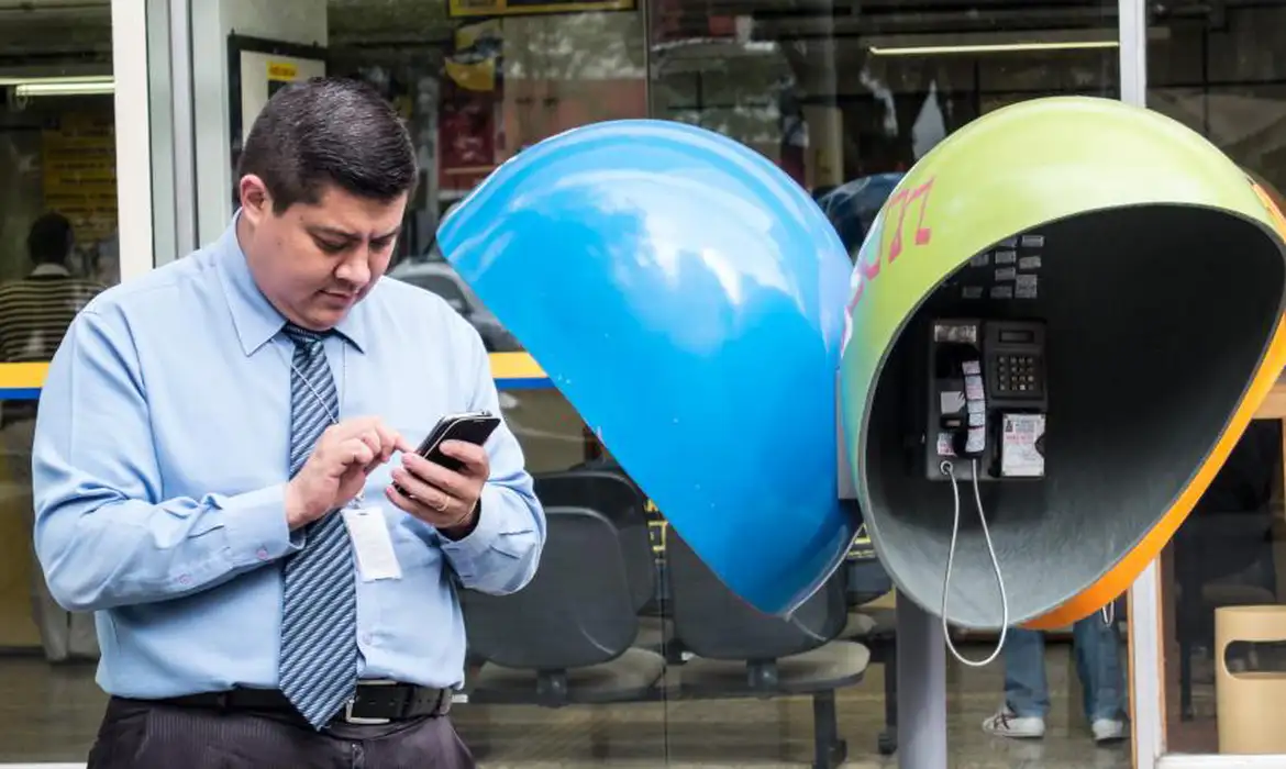 Orelhões serão retirados das ruas de todo o Brasil. Foto: Rafa Neddermeyer/Agência Brasil
