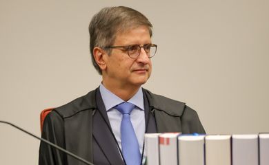 Brasília (DF) 10/09/2025 - O procurador-geral da República, Paulo Gonet, na Primeira Turma do Supremo Tribunal Federal (STF) que realiza o quarto dia de julgamento dos réus do Núcleo 1 da trama golpista, formado pelo ex-presidente Jair Bolsonaro e mais sete aliados.  Foto: Fabio Rodrigues-Pozzebom/ Agência Brasil