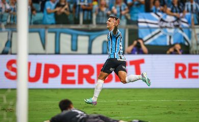 Grêmio vence Brasil de Pelotas por 2 a 0 e avança as semifinais do Gauchão - em 10/03/2024