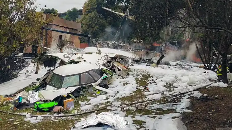 São Paulo (SP) 10/08/2024 - Destroços do acidente aéreo que envolveu avião da Voepass que ocorreu em Vinhedo interior de São Paulo.
Foto: Secretária de Segurança de São Paulo/Divulgação