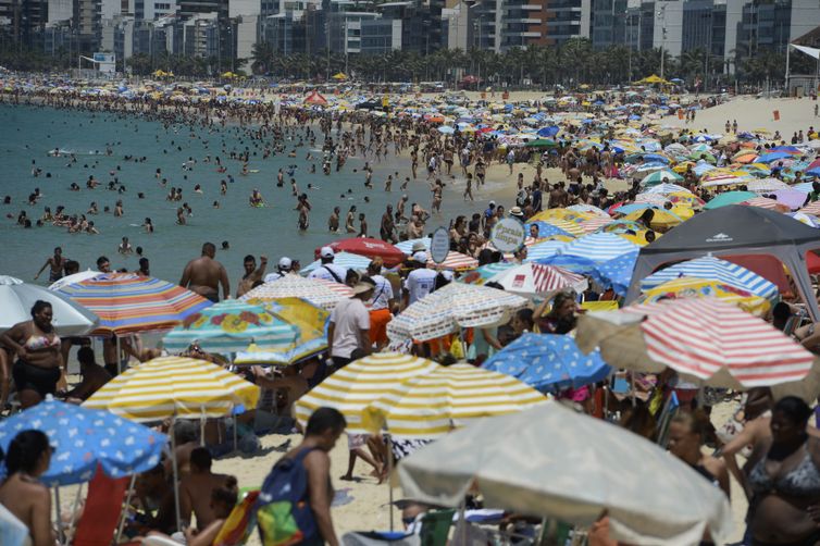 A Guarda Municipal e a PM atuarão em conjunto para evitar arrastões e assaltos nas praias da zona sul do Rio de Janeiro