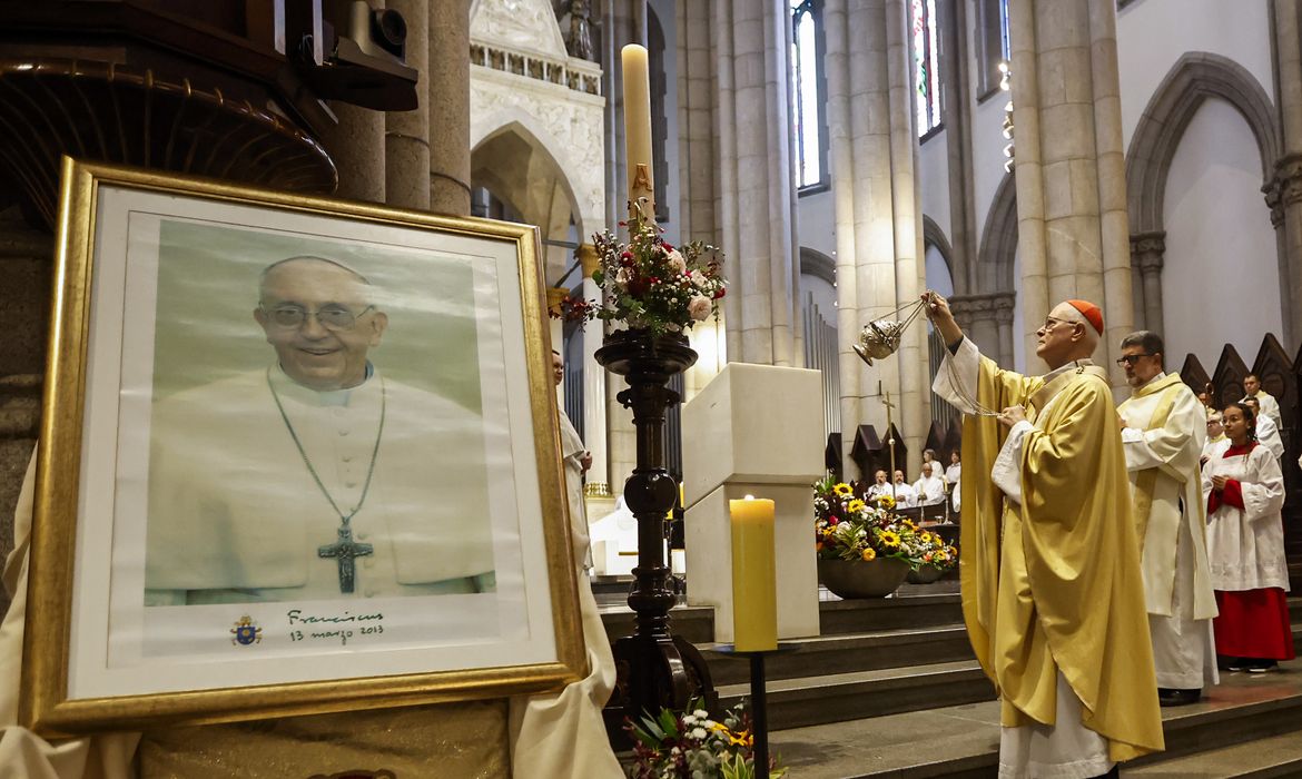 São Paulo (SP), 21/04/2025 - Cardeal Odilo Pedro Scherer, arcebispo de São Paulo, preside missa em sufrágio do Papa Francisco que faleceu nesta segunda-feira.Foto: Paulo Pinto/Agência Brasil