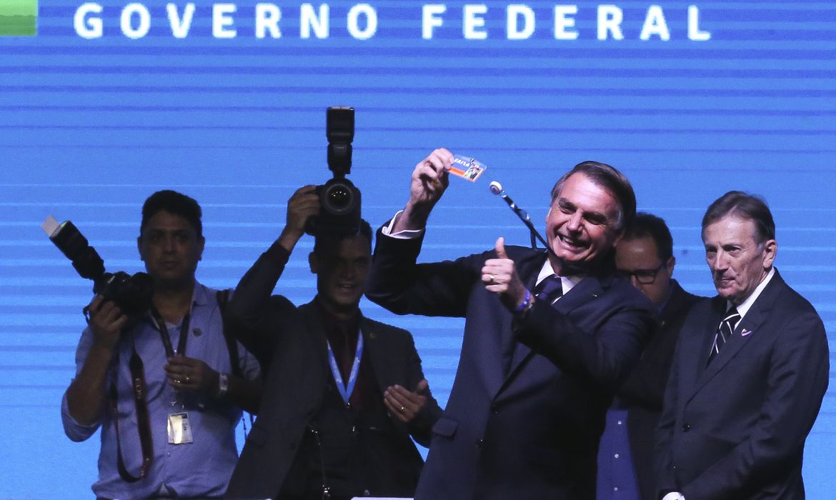 O presidente Jair Bolsonaro, participa da abertura da reunião de gestores Nação Caixa