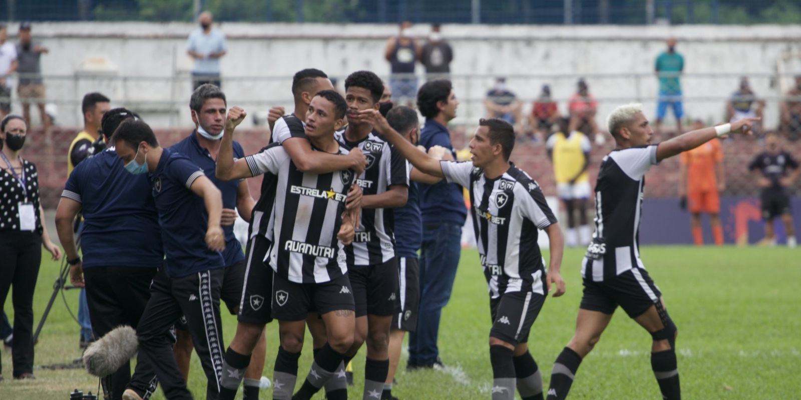 Botafogo bate Resende nos pênaltis e avança às quartas da Copinha 2022 - em 16/01