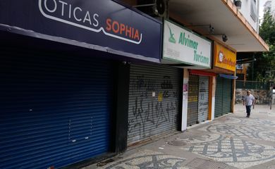 Rio de Janeiro tem o primeiro dia de comércio fechado por determinação da prefeitura