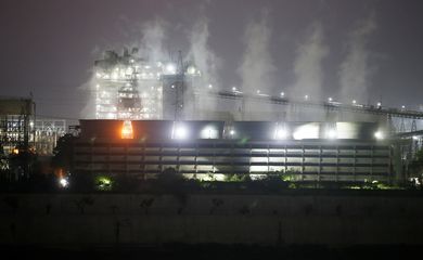 Fumaça em Ahmedabad, na Índia