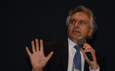 O senador Ronaldo Caiado participa da abertura do 9º Encontro Nacional da Indústria (Elza Fiúza/Agência Brasil)