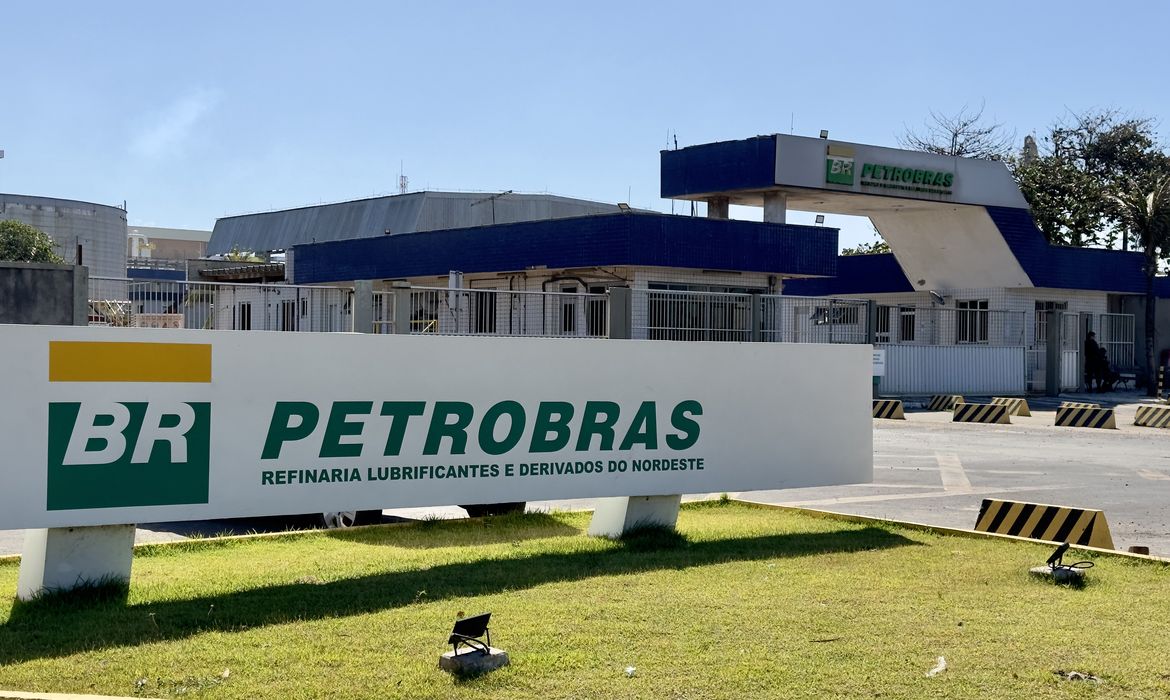Petrobras vende Lubnor por 55% do seu valor, segundo Ineep