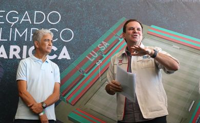 O prefeito do Rio, Eduardo Paes anúncia a doação de parte da estrutura da Arena do Futuro, palco dos Jogos Olímpicos e Paralímpicos de 2016,  para a Associação Atlética Portuguesa, na Ilha do Governador, zona norte da cidade.