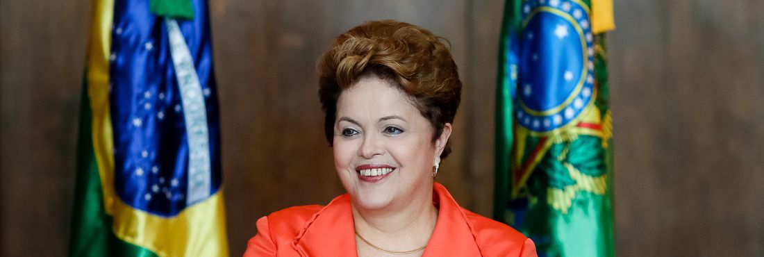 Presidenta Dilma Rousseff durante entrevista para o Grupo RBS, no Palácio da Alvorada. (Brasília - DF, 06/11/2013)