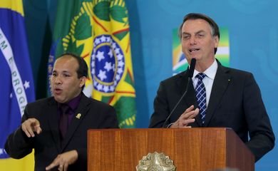 Presidente Jair Bolsonaro participa da Cerimônia de Comemoração ao Dia Internacional do Voluntariado.