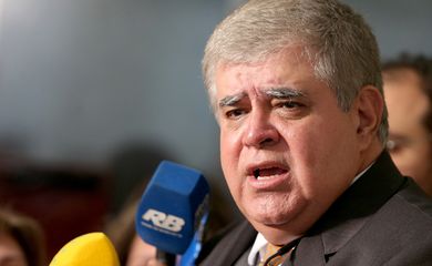 Brasília - O ministro-chefe da Secretaria de Governo da Presidência da República, Carlos Marun, fala à imprensa no Palácio do Planalto (Wilson Dias/Agência Brasil)