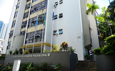 Fachada da Secretaria de Estado da Polícia Civil, no centro do Rio de Janeiro