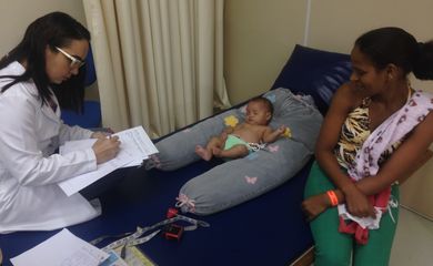 Mutirão para confirmação de casos de microcefalia em Pernambuco