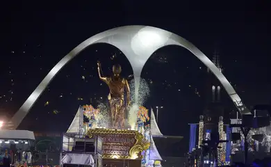 Foto: Alex Ferro | Riotur Rio de Janeiro. 13/02/2024. Carnaval 2024 Sambódromo da Marquês de Sapucaí, desfile da Unidos do Viradouro. Foto: Alex Ferro | Riotur